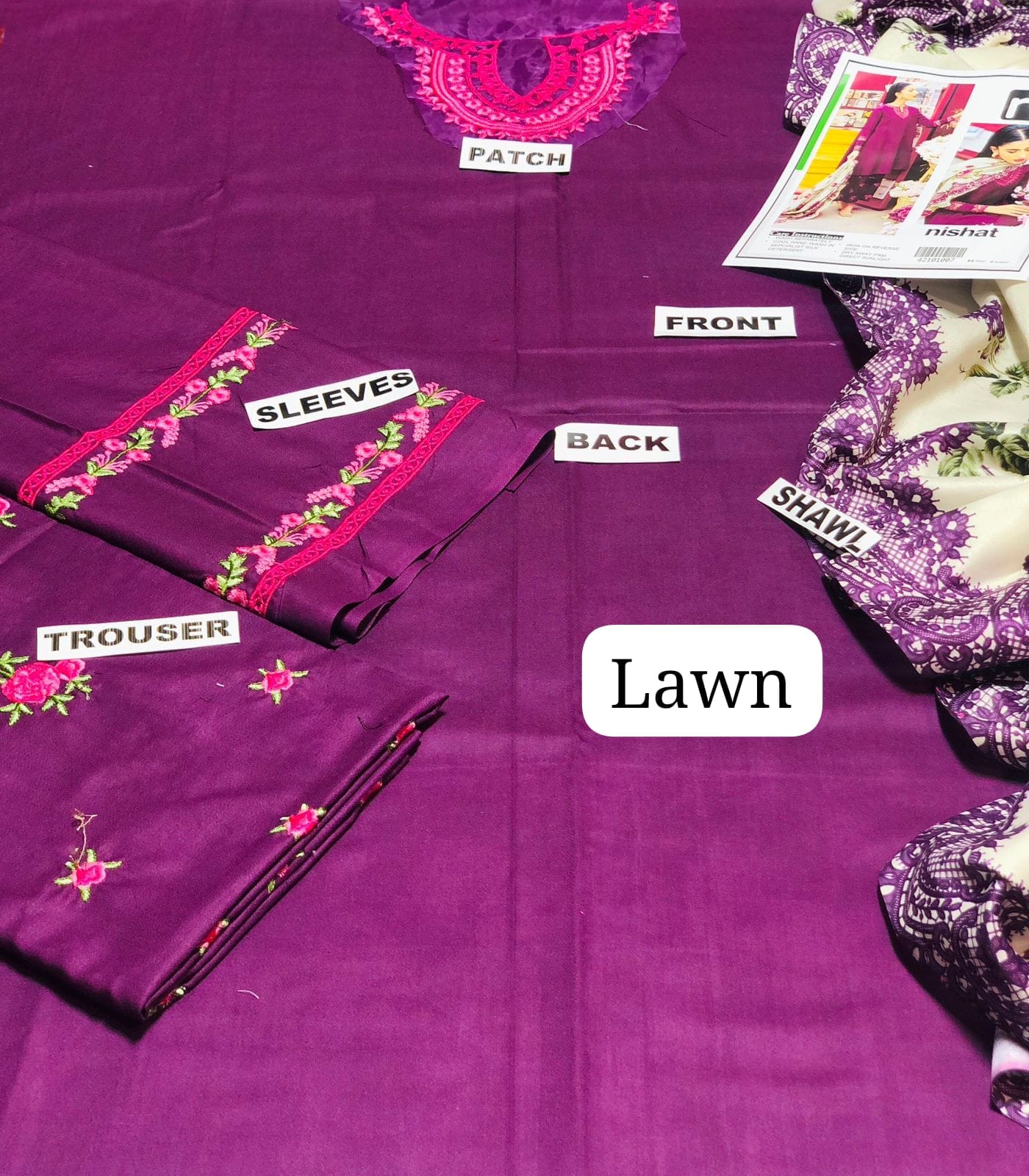 Maria.B 3Pcs Embroidered Lawn DF 1818 FJ