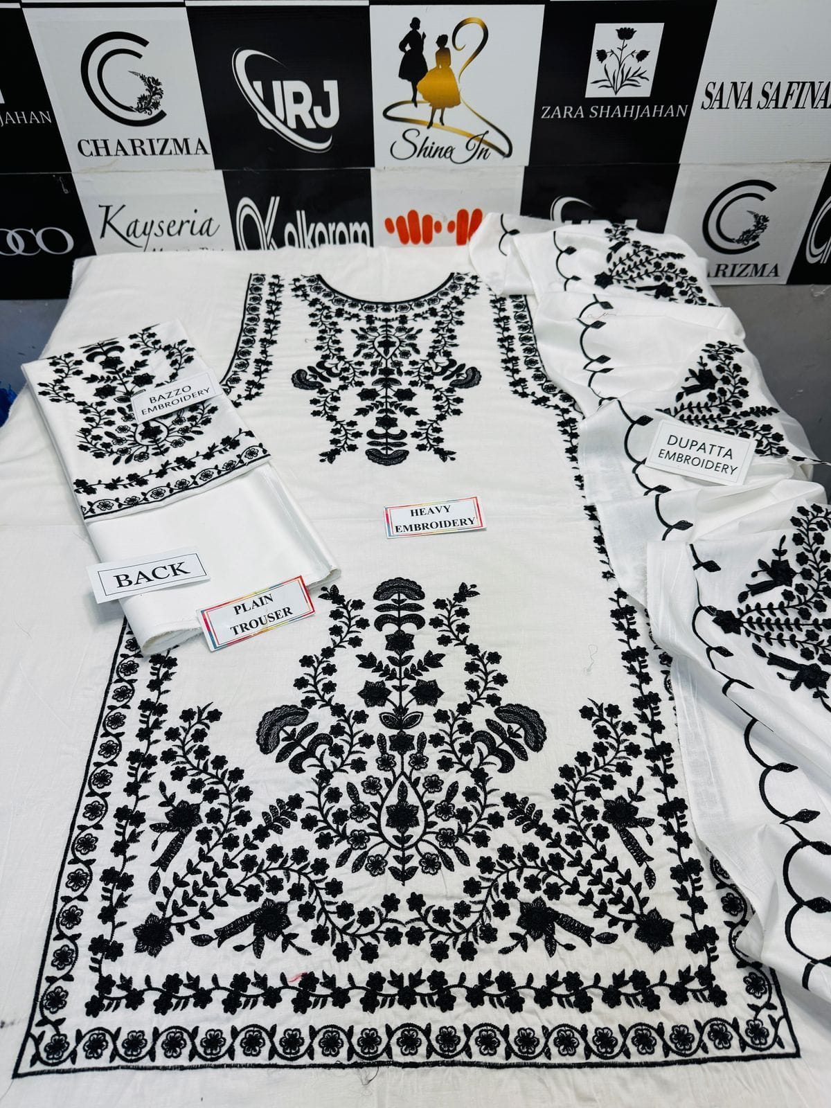 AGHA NOOR 3 PC EMBROIDERED LAWN SUIT FJ
